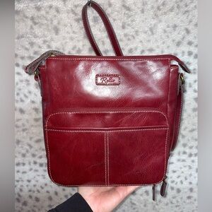 RELIC BURGUNDY FAUX LEATHER CROSSBODY BAG
